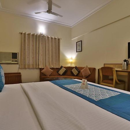 Capital O 1338 Hotel Harmony Rajkot Bagian luar foto