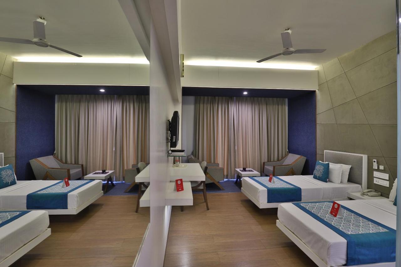Capital O 1338 Hotel Harmony Rajkot Bagian luar foto